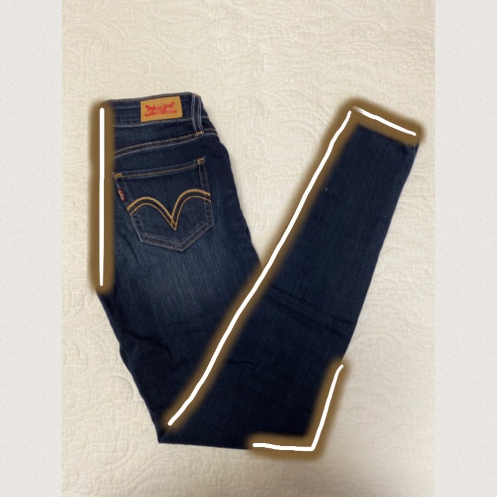 Levi’s Skinny dark blue jeans